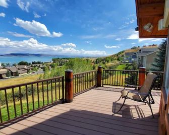 Bear Foot Lodge - Amazing Views! Arcade, Hot Tub, Family Fun Cabin! - Garden City - Balcony