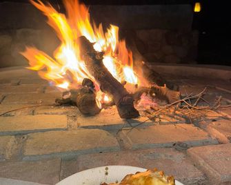 Dobe Lodge - Vista Flores