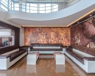Hotel Sai Country Inn By Shantikamal - Shirdi - Lounge