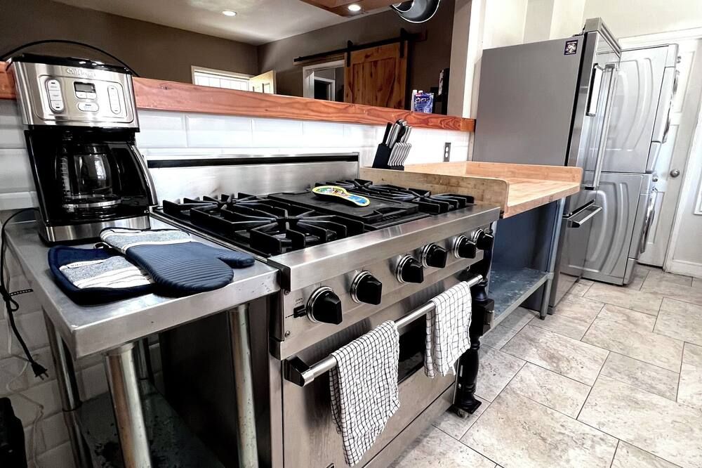 Charming 2-bedroom house 20 Minutes From Disneyland - Santa Ana - Cocina