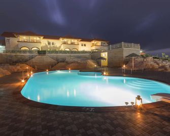 Regenta Resort Bhuj - Bhuj - Pool