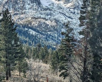 Rr-Hideawaydowncyn 104 - June Lake - Vista esterna