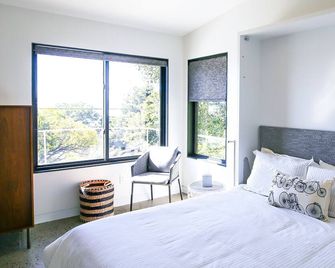 A spectacular home with a three bridge view out the Golden Gate. - Richmond - Schlafzimmer