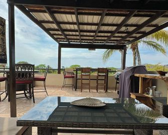Rooftop Sunset Cove - Liberia - Balcón