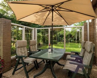 Spacious Bungalow in Julianadorp aan Zee near Bulb Fields - Julianadorp - Innenhof