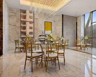 Voco Makkah By IHG - La Mecque - Restaurant