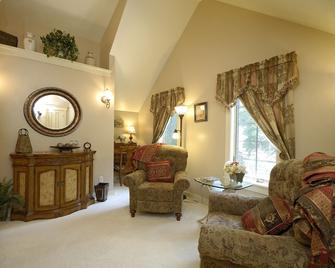The Roost Bed and Breakfast - Appleton - Living room