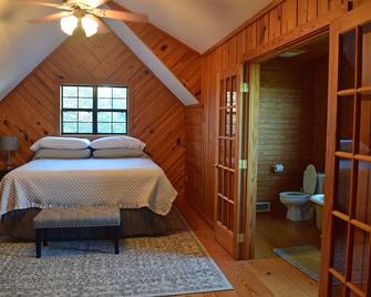 Petit Jean Cliffhouse, Great View Petit Jean Mountain - Morrilton - Bedroom