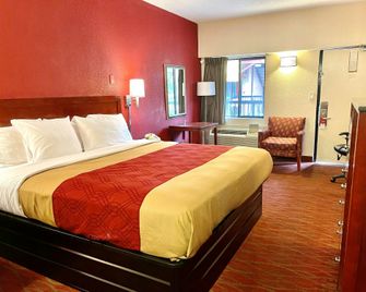Red Carpet Inn by University of MD - College Park - Slaapkamer