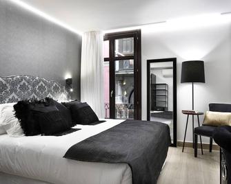 Pension Ama Bilbao - Bilbao - Habitació