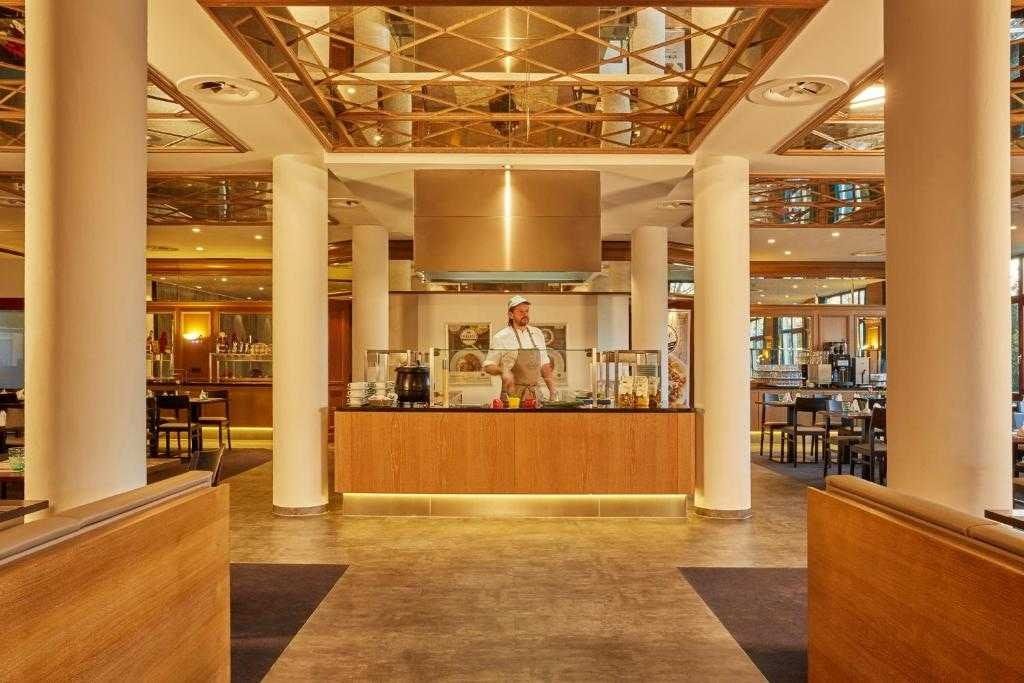 Sunday Hotel Hannover - האנובר - בר