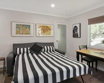 Sur Le Mont - Blackheath - Studio Apartment - Blackheath - Bedroom