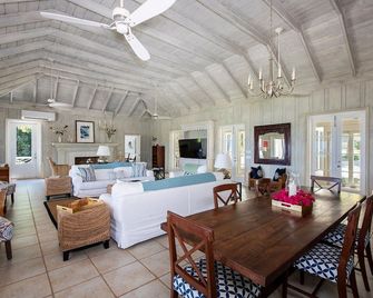 Hearts Ease 3 Bedroom Home - Governor’s Harbour - Dining room