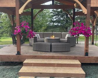 Highland Glen Lodge - Anchorage - Patio