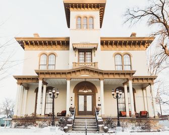 The Pepin Mansion B&B on Mansion Row - 10 min to start of the Bourbon Trail - New Albany - Edificio