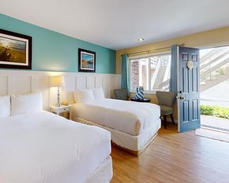 Breezeway Resort - Westerly - Bedroom