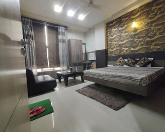 Hotel Desire - Hisar - Bedroom