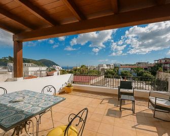 Malvasia 70 - Lipari - Balkon