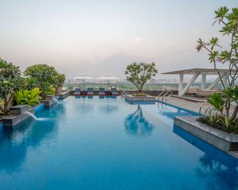 Radisson Blu Pune Hinjawadi - Pune - Pool