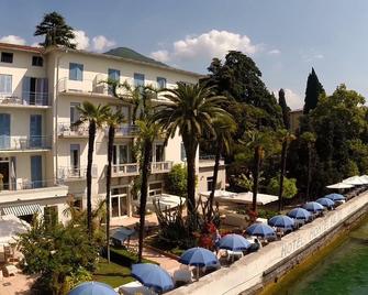 Hotel Monte Baldo e Villa Acquarone - Gardone Riviera - Toà nhà