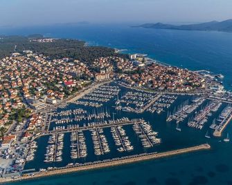 Apartments Perla - Biograd na Moru
