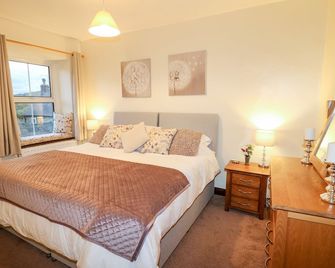Woodbine Cottage - Matlock - Bedroom