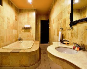 Dolphin Beach Bali - Banjar - Baño