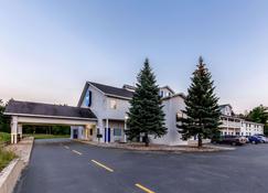 Rodeway Inn - Ludington - Gebouw