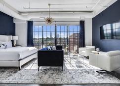 Sapphire Studio by Atlanta Luxury Rentals - Atlanta - Living room