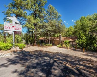 Apple Creek Cottages - Prescott - Outdoor view