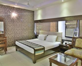 Jullundar Hotel - Chandigarh - Bedroom