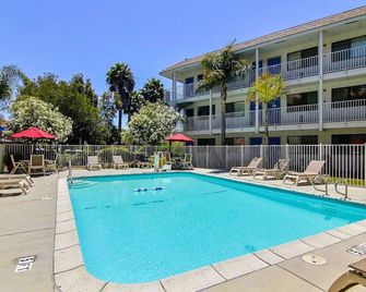 Motel 6 Carpinteria, Ca - Santa Barbara - North - Carpinteria - Pool