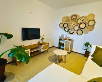 Charming 2-bedroom house with WiFi, AC in Aracati - Aracati - Sala de estar