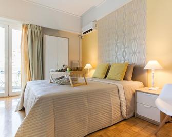 Central Apartment near Metro station - Atenes - Habitació