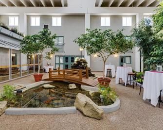 Heritage Inn Hotel & Convention Centre - Taber - Taber - Lobby