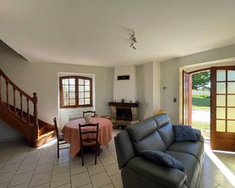 Maison de Campagne Avec vue sur la Chaîne des Pyrénées - Vic-en-Bigorre - Salon