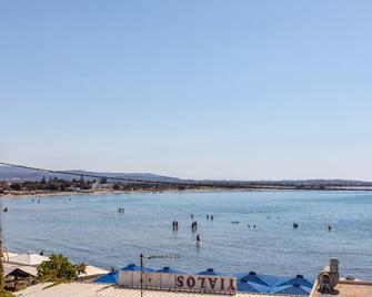Hotel Palatia - Naxos - Beach