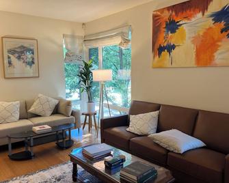 Near Stanford Meta Gooogle 3br 3ba Luxury Townhome Better Bigger Than Five Star Hotel - Palo Alto - Sala de estar