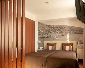Oca Ribeira do Porto Hotel - Oporto - Habitación