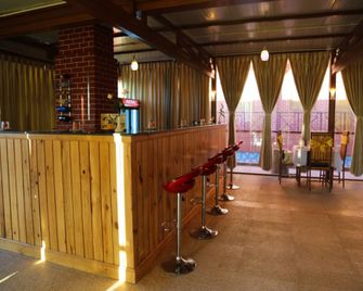 Famous Hotel Kalaw - Kalaw - Bar