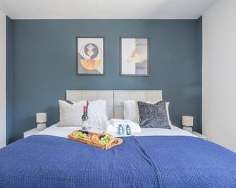 Radcliffe Studios - Wolverton - Bedroom