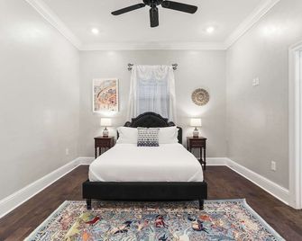 Charming 3BR House in Uptown New Orleans! - New Orleans - Bedroom