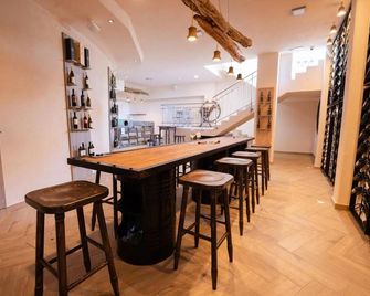 Barbara Piran Beach Hotel - Piran - Bar