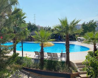 Lemas Suite Hotel - Side - Uima-allas