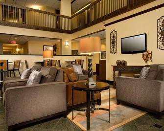 Drury Inn & Suites Springfield, IL - Springfield - Living room