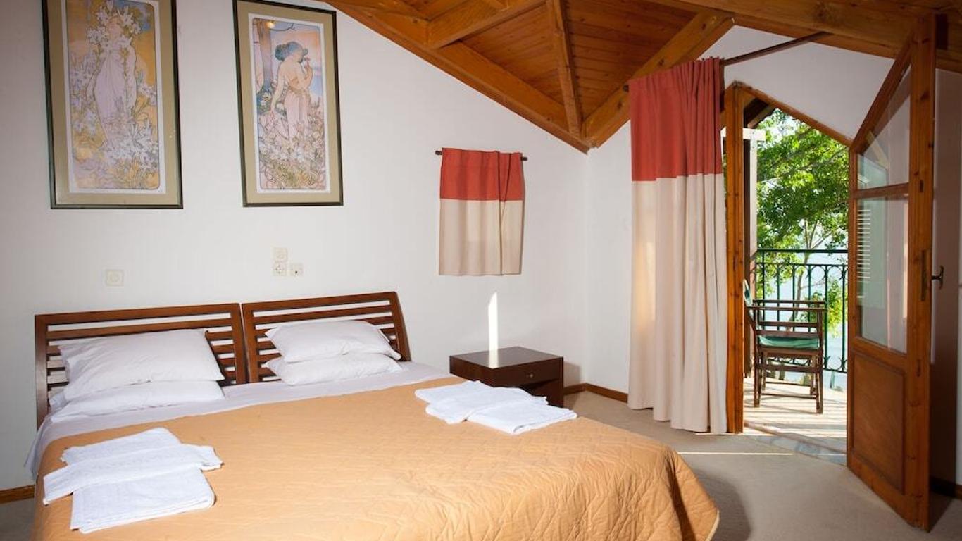 Zarkadis Beach Apartments