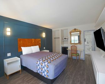 Sunrise Inn By OYO Titusville Fl - Titusville - Chambre