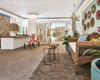 Apartamentos Sinfony - Canyamel - Living room