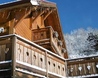 Gite au Coeur du Chalet - Sainte-Agnès - Balcón