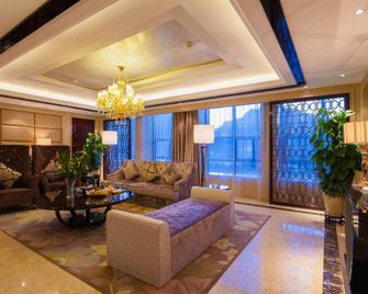 Celebrity Hotel - Xiangyang - Wohnzimmer